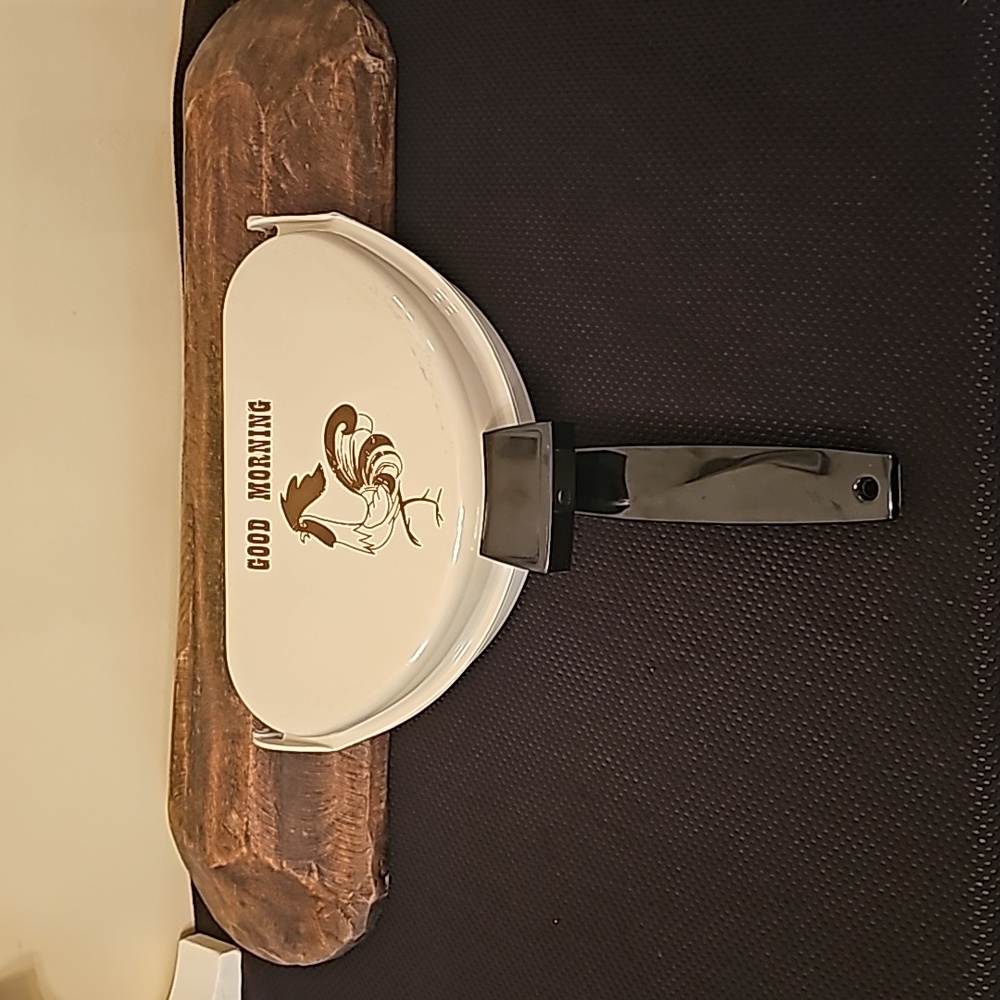 Vintage Nordic Ware Omlet Pan